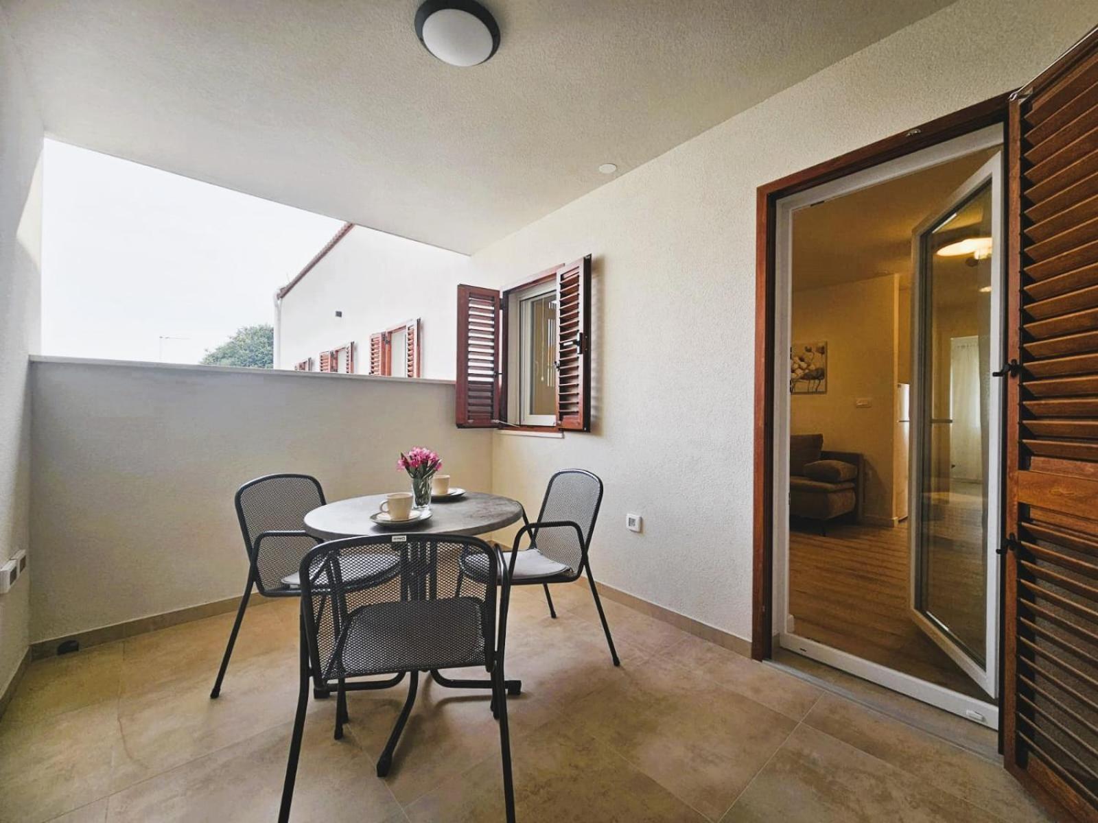 Apartments Miamare 2 พรีมอชเตน ภายนอก รูปภาพ