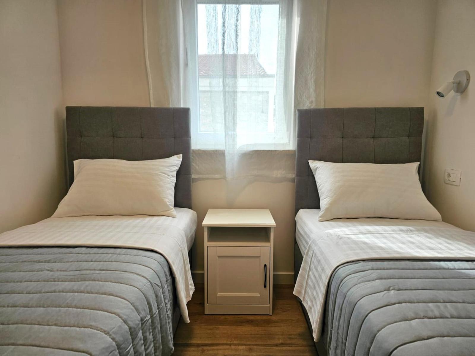 Apartments Miamare 2 พรีมอชเตน ภายนอก รูปภาพ
